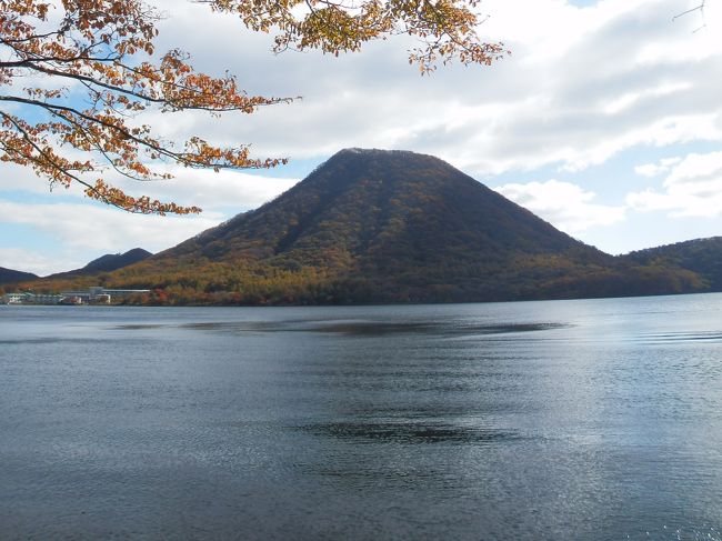 今月始め（2012年11月）榛名湖、吾妻渓谷、軽井沢の美しい紅葉を巡りました。