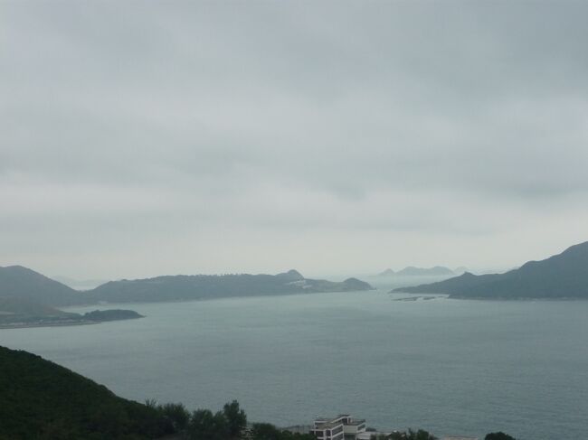 香港島の南東端、大浪湾をハイキング5時間。そして本土側の北西端の山浮流の海鮮レストランで夕食。丸1日の行程、疲れました