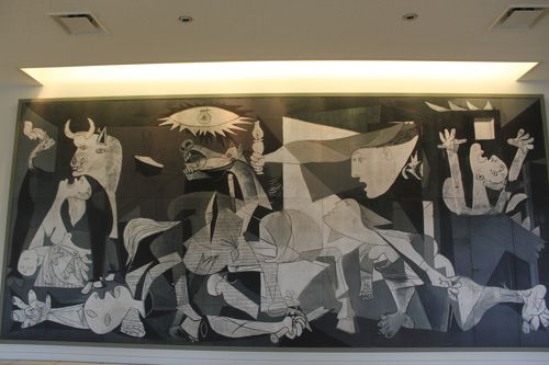 鳴門で出会ったピカソ作の画「ゲルニカ」 徳島県鳴門・大塚