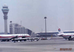 上海の浦東空港・入国ロビー・2012年