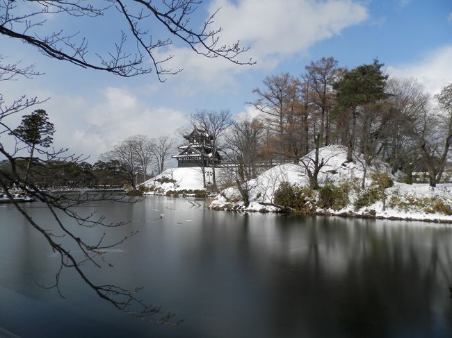 予期せぬ雪で、雪化粧をした高田公園へぶらり・・・！