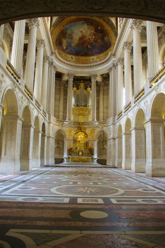 フランス旅行6日目。『一度は行ってみたい世界のお城ツートップ(私調べ)』として、ドイツのノイシュヴァンシュタイン城と双璧を成すベルサイユ宮殿に行ってみました。