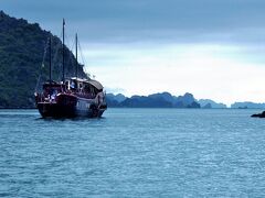 ハロン湾 Bhayacruises と ハノイ町歩き