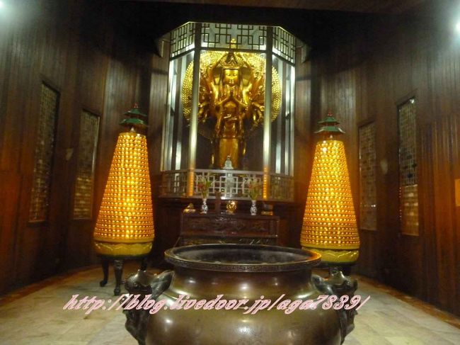 ダバオ観光続きです　『クロコダイルパーク』の次は　ミンダナオ島最大の仏教寺院　『Lon Wa Bhuddist Temple：ロンワ仏教寺院』特に見る物はないっす　黄金の千手観音は　見ておきたいですね　