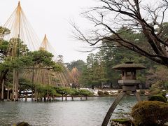 暴風の城下町金沢　雪が残る兼六園とスイーツ三昧　不室屋カフェと和カフェつぼみ　お寿司もバーゲンもがっつり楽しむ旅