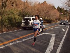 ２０１３年１月３日　第８９回箱根駅伝復路６区　箱根の山下りで選手を応援