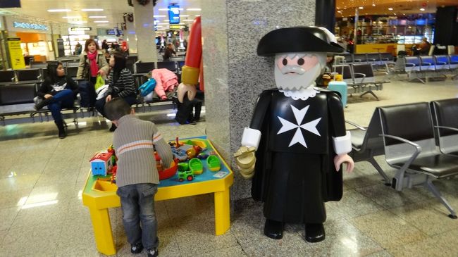 ロンドン1泊、マルタ5泊の6泊8日の旅、帰国編。<br />帰国日にそのまま遊びに行ったため、ごちゃまぜ旅行記となっております。<br /><br />マルタは、これまで行った国に比べてガイドブックも少なく、事前準備や情報入手ではネット上の旅行記にとてもお世話になりました。<br />長々書き綴った私の旅行記も、だれかのなにがしかの足しになればいいなあと思います。