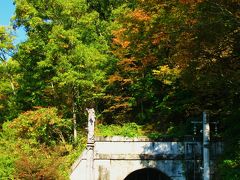 安曇野-2　旧国鉄篠ノ井線廃線敷　明科駅を出発　☆三五山トンネルを歩く