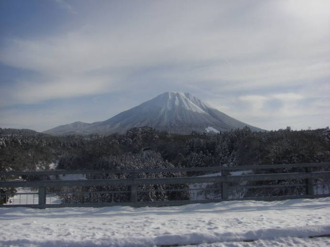 年末年始で広島の実家へ帰り、そのまま大山へ2泊でスキー旅行へ。<br />2泊もするの！？と予約した夫にブツブツ行ったものの、ゆっくり滑れたし丁度良かったな。<br />