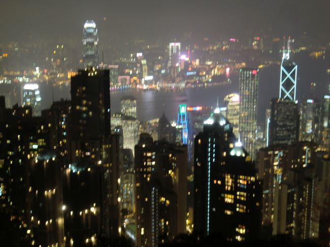 香港といえば、「１００万ドルの夜景」。３日連続で高いところにのぼります！