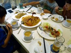２８．年末年始のシンガポール４泊７日　ノー サインボード シーフード エスプラネード店の昼食