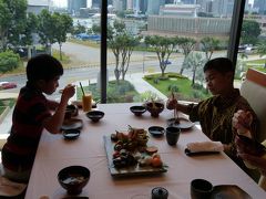 ３２．年末年始のシンガポール４泊７日　マンダリン オリエンタル シンガポール 和さび ビストロの御節（おせち）の昼食