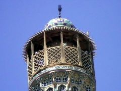ユーラシア　東へ２４：　イスファハン　「金曜モスク」　と　「エマーム広場」
