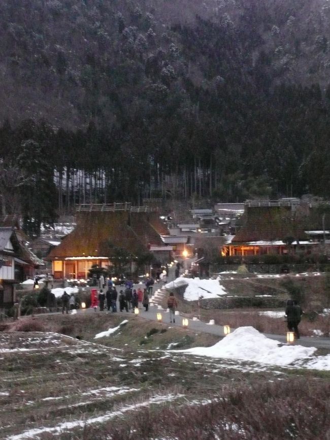 美山　かやぶきの里で開かれた　雪灯廊に行ってきました。<br /><br />朝は、雪の竹田城を見に車を走らせ、雪灯廊の時間にあわせて、<br />途中、福知山城を見学して、かやぶきの里へ<br /><br />雪が降るとワクワクして出発してしまいます。