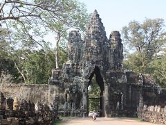 シェムリアップ　アンコールワットへの旅　★２日目　アンコールトム・南大門観光★