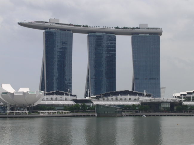 2013/1/11〜1/21に、シンガポール／マレーシアのフリー旅行を楽しみました。その時の旅行記です。参考にしてください。<br />旅は道づれ(シンガポール）：<br />http://travelmac.at.webry.info/theme/c7c72b4f5a.html