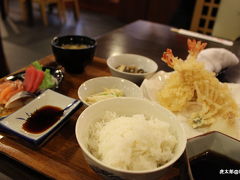 バンコクで安くて美味しい日本食を食べに行くよ～（楽味）