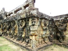 Cambodia　クメールの微笑み (16/33) シェムリアップ　アンコールトム　象のテラスとらい王のテラス（1月26日）