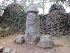 済州の北村トルハルバン公園・石像
