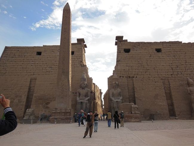 エジプト6日目<br />エドフ・ホルス神殿<br />エスナの水門<br />ルクソールに着きルクソール神殿