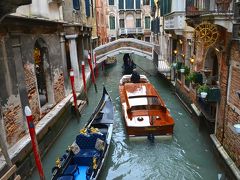 【イタリア8日間の旅】水の都、ベネツィアで食べ歩き。細い路地で、水を見ながらテクテクお散歩したワン。