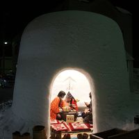 横手雪まつりは「かまくら」と「ぼんでん」（一日目）～動のぼんでんと静のかまくらの意外で豊かな組み合わせです～