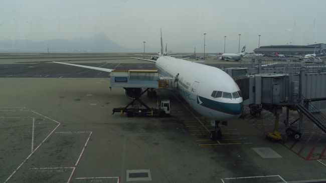 2013年2月、マレーシア・ペナン島に行きました。キャセイパシフィック　香港経由の搭乗記です。<br />NRT-HKG：B77W Y、HKG-PEN：A330 Y、PEN-HKG：A330 C(Y)、HKG-NRT：B773 Y<br />復路です。初めてのインボラアップグレード！