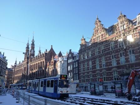 2月9日－17日の7泊9日で当社SPC社員が、アムステルダム＆ブリュッセル＆パリへ個人旅行に行ってきました。
