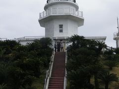 都井岬の灯台と野生馬