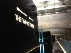 THE WING / Cathay Pacific 74A First Class