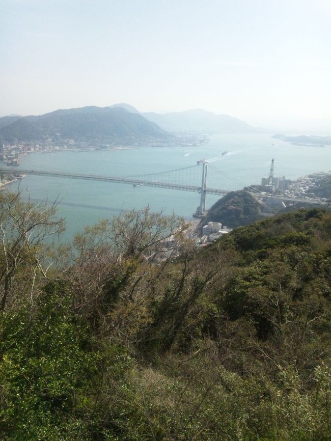 下関市火の山268m山頂からの関門海峡.関門橋