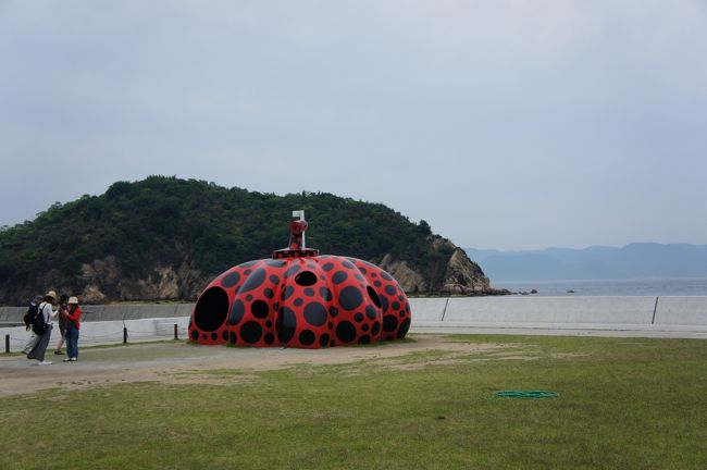 ずーっと、行ってみたかった直島。<br />何県にあるのかも知らず、思いつきでGO！