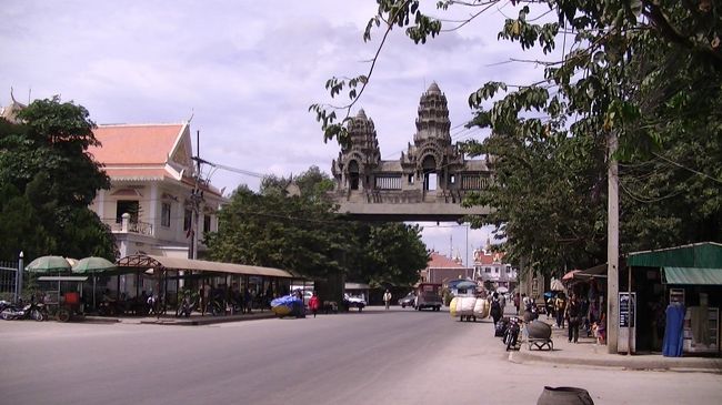 カンボジア・シェムリアップの帰りにタイ国境の町アランやプラテートの町に立ち寄ってみました。