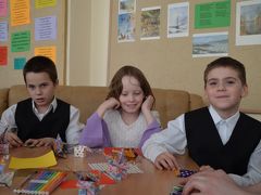 サンクトペテルブルクで日本文化を知る: ロシアの子供に折り紙指導と囲碁ロシア大会