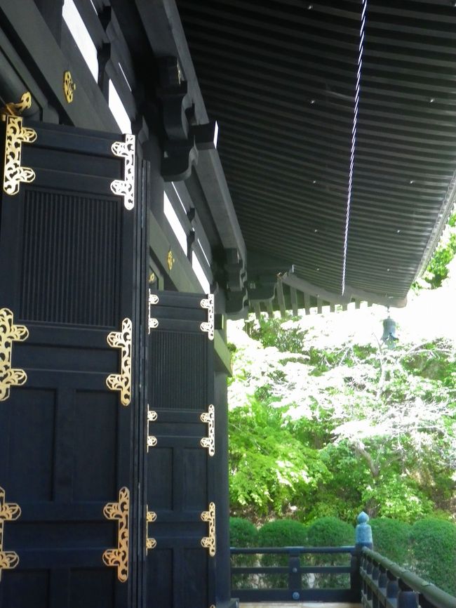 甲府、そこには世界的に有名な画家の作品を多数収めた美術館があります。<br /><br />県立山梨美術館はバルビゾン派の巨匠、ミレ―の作品を中心に多くの名画を展示しています。<br />今回の旅の主目的のひとつであるこの美術館を堪能しました。<br /><br /><br /><br />そして、甲府の帰りに有名ながら、やはり訪れたことのない身延山にお邪魔しました。<br /><br />そこは日蓮上人が開いた聖地でしたが、同時に自然豊かな山々に囲まれた穏やかな所でもありましたーー。