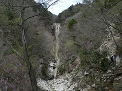 釈迦ヶ岳の登山道途中にある『庵座の滝』◆山歩き＆滝めぐりプチオフ会