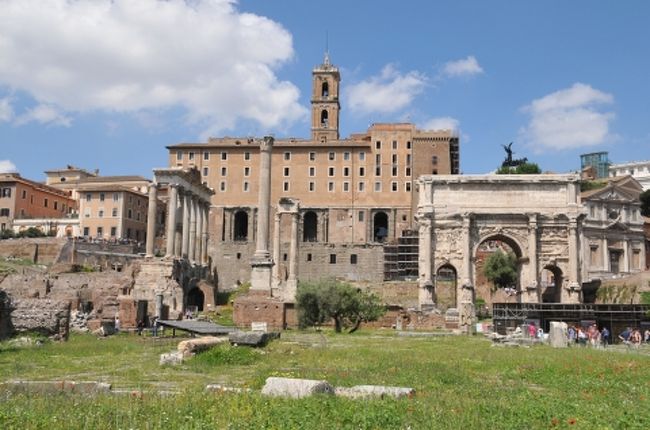 2012年イタリア・スイス旅行記　第18回　ローマ観光　古代遺跡フォロ・ロマーノを見学