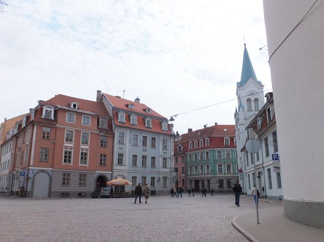 ラトビアの首都リーガの旧市街はタリンと同じ徒歩サイズの街。タリンと似ているが、ハンザ同盟で栄えた街だけに、ドイツ系の雰囲気が色濃く残る。