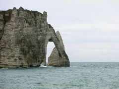 美しき北フランス８日間＜２＞　２日目　「アルセーヌ・ルパンの家と画家たちを魅了した断崖　エトルタ」