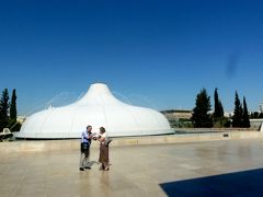 第１部イスラエル周遊旅情第２章エルサレム探訪29イスラエル博物館その１クムラン出土の壺の蓋を模した死海写本館