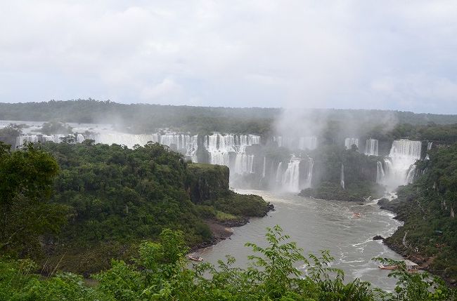 イグアスの滝(ブラジル側)に行って来ました。