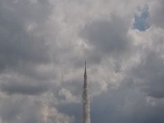 ビアラオ便り～空高く上がれ！ロケット祭りで雨乞いを