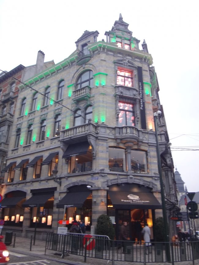 His オランダ ベルギー フランス8日間 ブリュッセル市内散策 ベルギーチョコレート ピエール マルコリーニ本店 ピエール マルコリーニ カフェ ヴィタメール本店 ヴィタメール カフェ レオニダス 日本未上陸パトリック ロジェ等でお買い物編 His オランダ ベルギー フランス8日間 ブリュッセル市内散策 ベルギーチョコレート ピエール マルコリーニ本店 ピエール マルコリーニ カフェ ヴィタメール本店 ヴィタメール カフェ レオニダス 日本未上陸パトリック ロジェ等でお買い物編