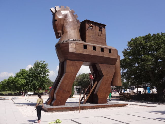 修復なったトロイの木馬 トロイ遺跡周辺 トルコ の旅行記 ブログ By 旅する人さん フォートラベル