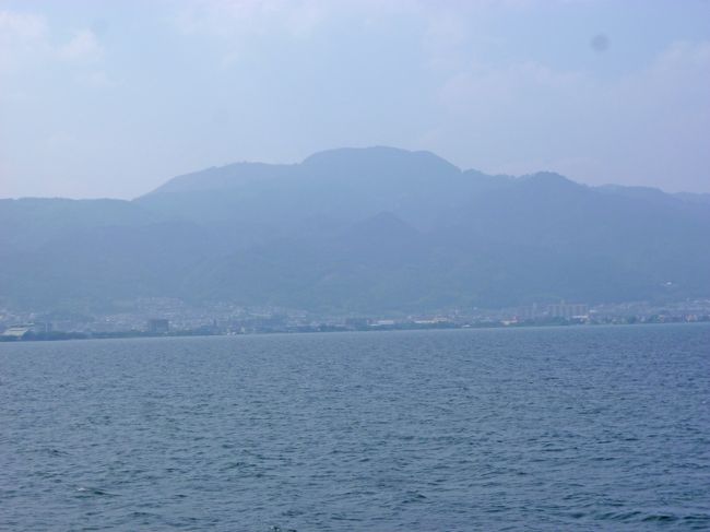 念願の琵琶湖を訪れることが出来ました。ミシガンという遊覧船に乗り、日本一の規模という湖上を巡り、その広さを実感しました。