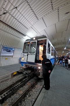 2013.5ドロミテアルプス周辺920Kmドライブ旅行17-ガルミッシュ・ペルテンキルヘン，Bayern Zugspitze鉄道