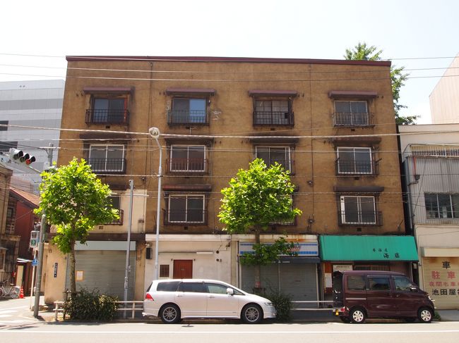 2013.6.2<br />関東大震災の復興事業として建てられた同潤会アパートですが、最後に残っていた上野下アパートが建て替えのため取り壊されます。最後に一目見たくて行ってきました。