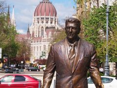 新緑あふるるブダペストをぶらぶら・・ふらふら・・・　☆その３☆豪華サロンでの朝食と、ホテル界隈＆国会議事堂界隈をぶらぶら・・・☆