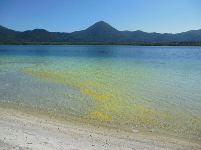 ずっと行きたかった恐山。<br />ようやく夢がかないました。<br />今回はプライベートな2泊3日の旅。<br />もちろんスーパー晴れ女の威力、素晴らしい<br />晴天に恵まれたのでした、おほほ♪<br />しかしまあ、珍事・難事もいろいろありました。<br />濃い、濃〜い、下北の旅。<br />青森の方々、本当にお世話になりました。<br />とても優しくして頂き感動でした〜(^o^)丿<br /><br />