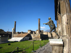 年末年始イタリア旅行★火山灰に埋もれた古代都市ポンペイ